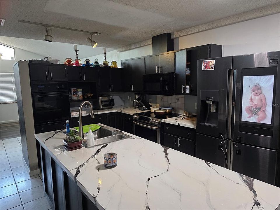 1st image of 142 NE 112TH AVENUE