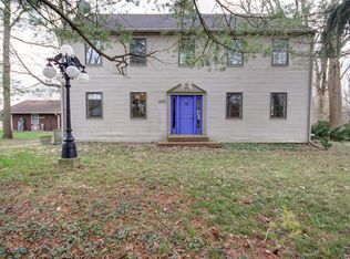 401 W Main St, Mahomet, IL 61853