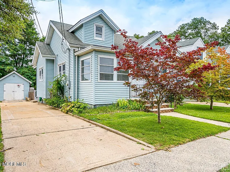 48 Johnson Pl — Photo 3