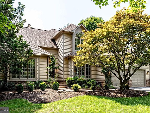 3rd image of 12511 Manderley Way