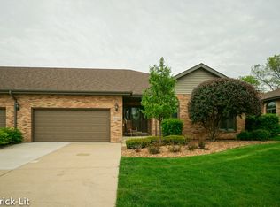 9346 Fox Run Cir, Frankfort, IL 60423