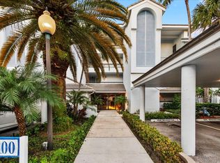 143 Bay Colony Dr N, Juno Beach, FL 33408