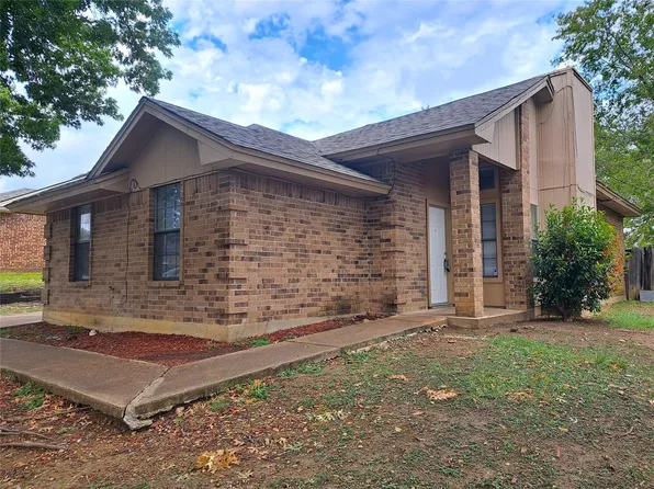 6608 Roxanne Way, Fort Worth, TX 76135