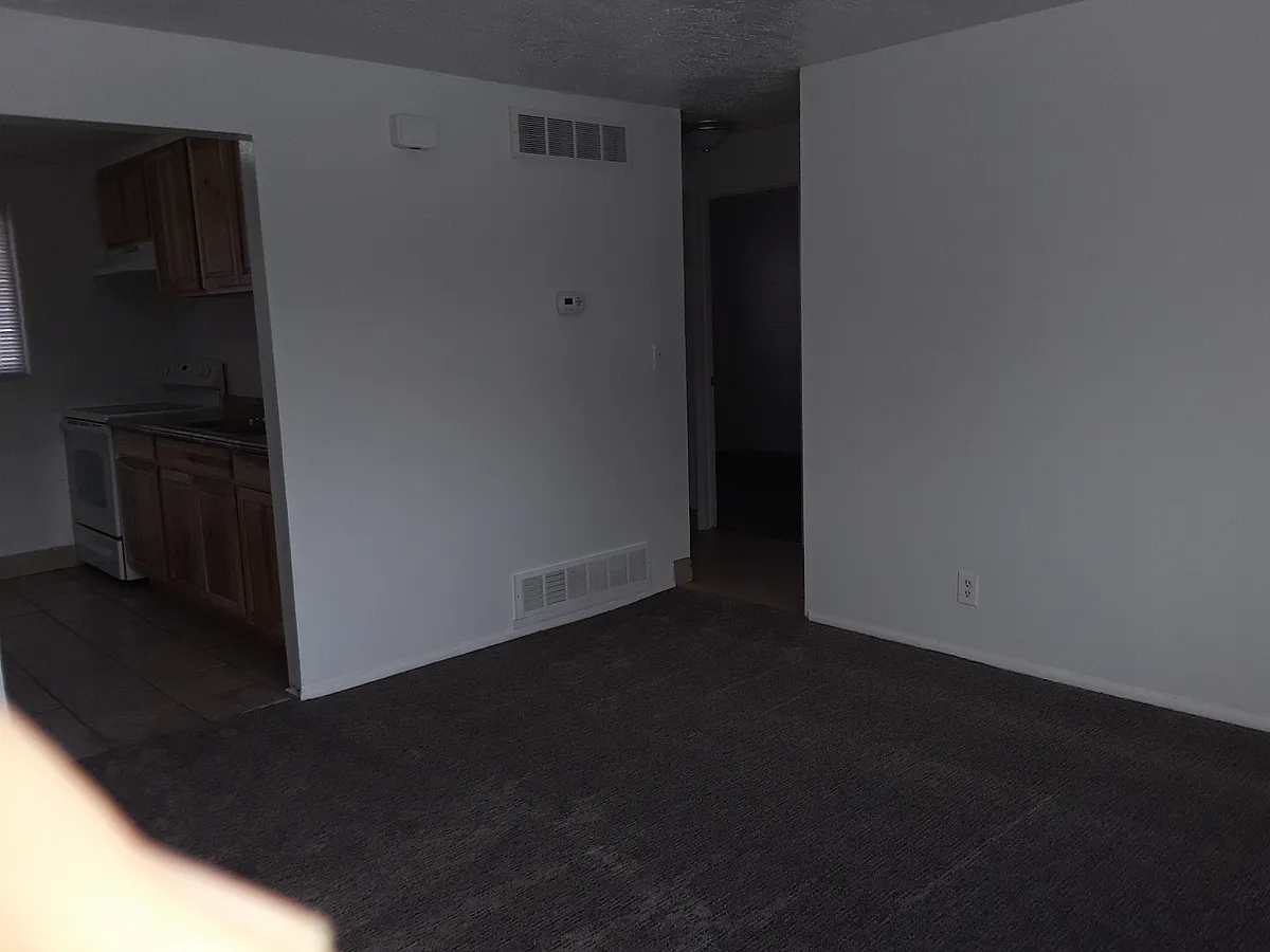 Building Photo - 197 N Pingree Ave #4