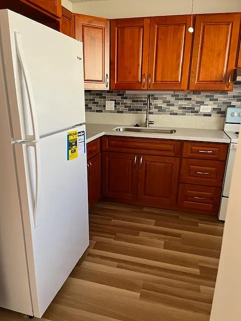 2 bed, 704 sqft, $2,300 — Photo 1