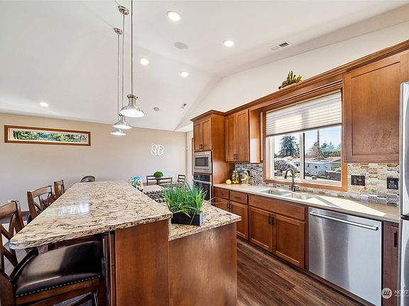 4th image of 12519 23rd Street Ct E