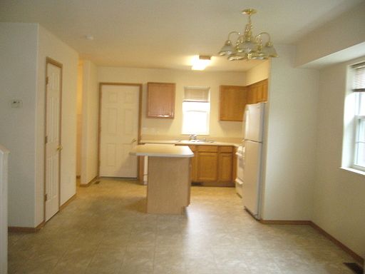4th image of 307 Bentley Park Loop #B