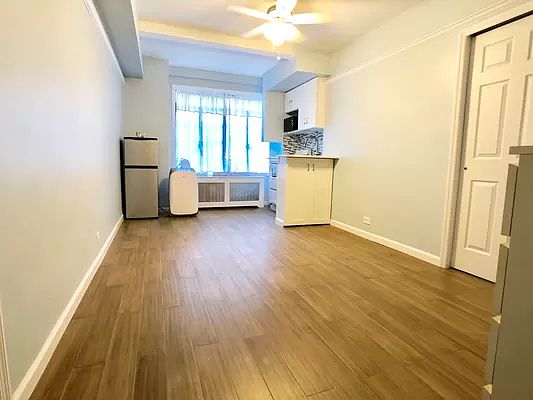 1st image of 5 Tudor City Pl APT 208