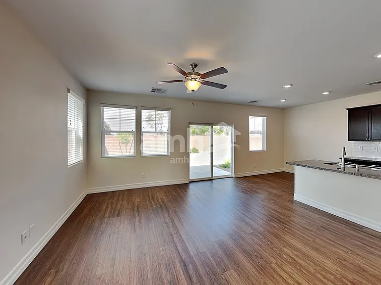 948 Nero Ave — Photo 6