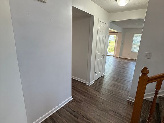 3rd image of 2413 Shadow Bend Dr