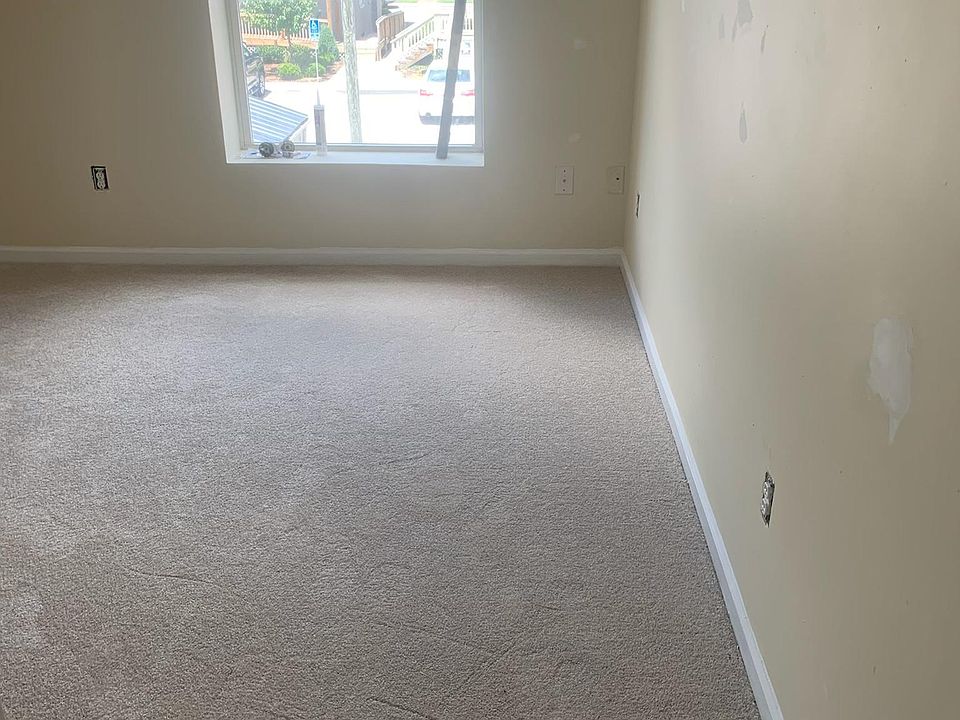1st image of 27 E Main St #B