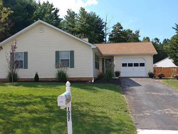 2nd image of 1007 Barrens Village Ct