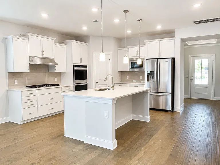 1708 Boardwalk Pl — Photo 2