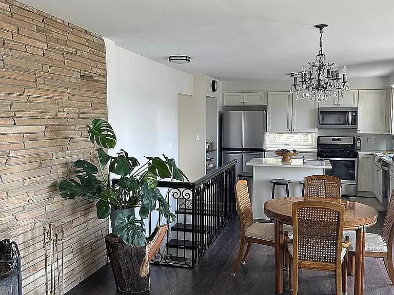 1700 Hamilton Dr — Photo 12