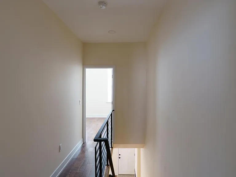 1926 S Lambert St — Photo 13