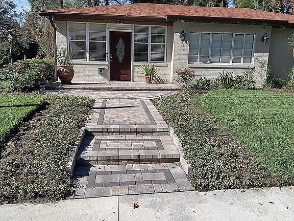 2nd image of 213 E Miller St