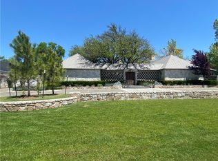 1601 Westminster Pl, Nichols Hills, OK 73120