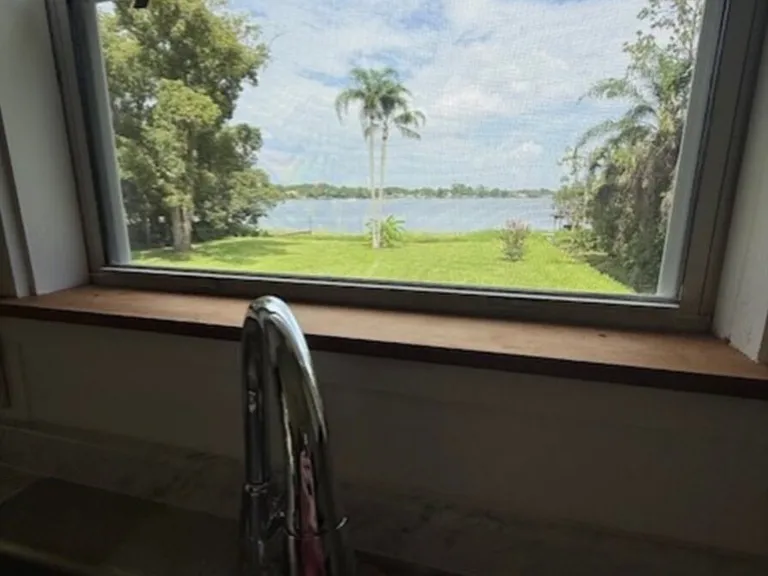 1441 Balmy Beach Dr — Photo 4