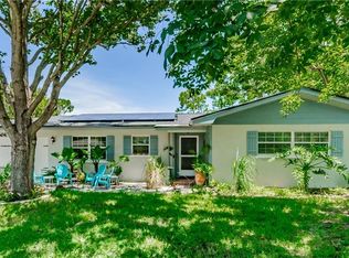 1610 Picardy Cir, Clearwater, FL 33755