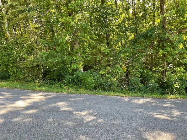 577 Sequoyah Dr, Morristown, TN 37813