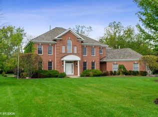 950 Tisbury Ln, Lake Forest, IL 60045