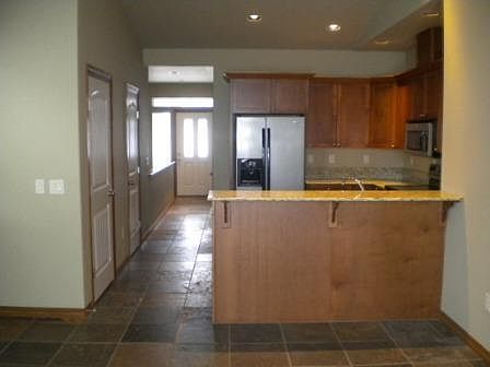 4th image of 1047 Corum Cir
