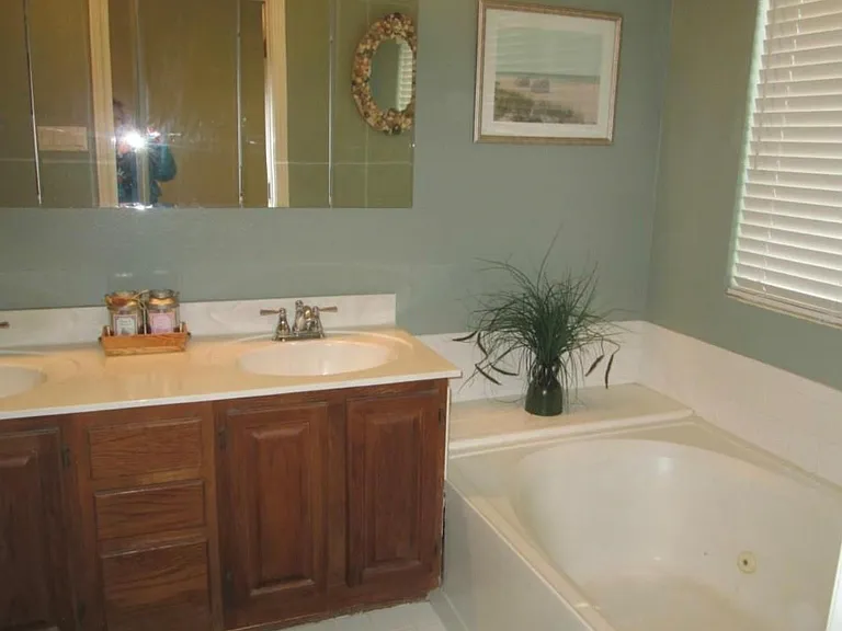 6013 Abilene Trl — Photo 9