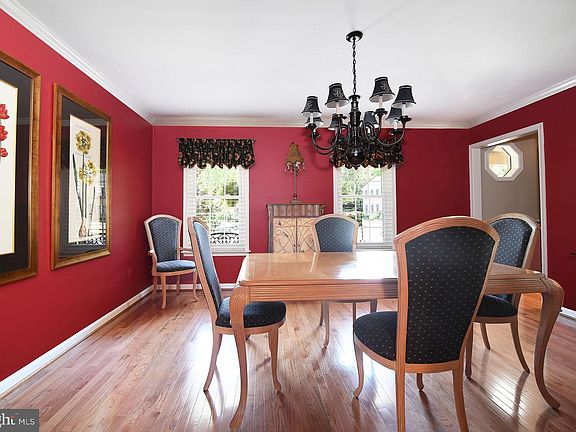 5th image of 1303 London Ct