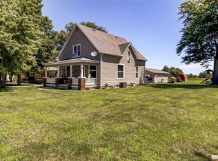504 S Lewis St, Blue Mound, IL