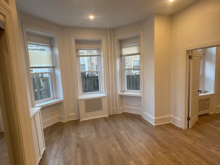 404 W Chelten Ave #1R — Photo 7