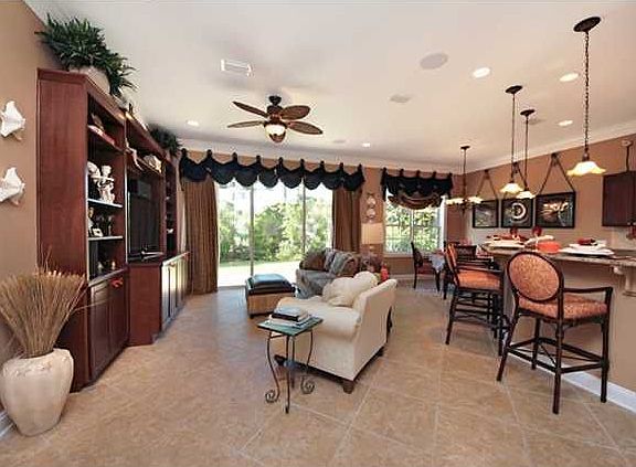 4th image of 4525 Golf Villa Ct Unit 902