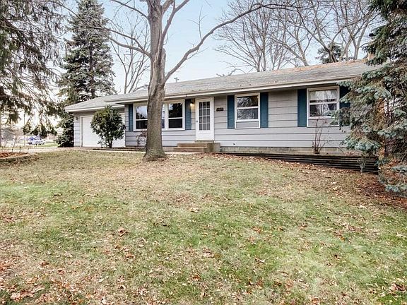 3rd image of 800 Continental Dr