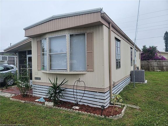 2nd image of 6075 Hannah Ln