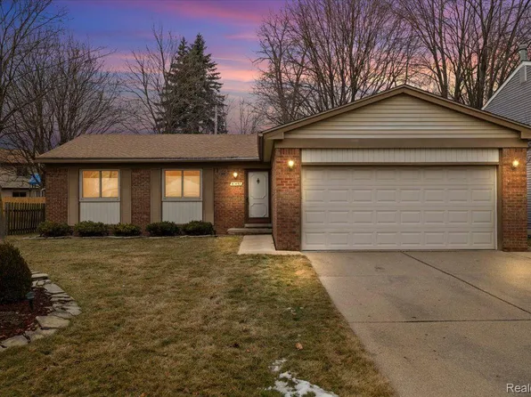 41450 Simcoe Dr, Canton, MI 48188