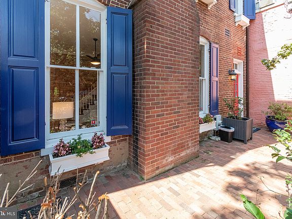 3rd image of 1244 34th St NW