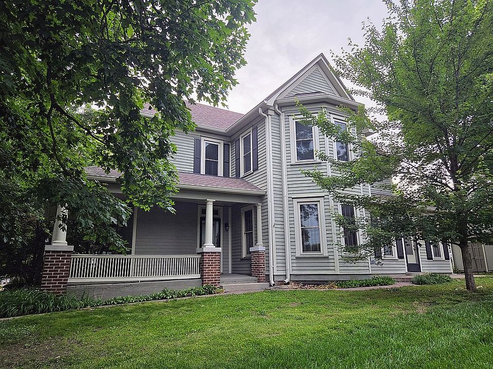 1st image of 109 W Main St