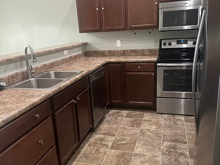 120 Cornerstone Ln — Photo 5