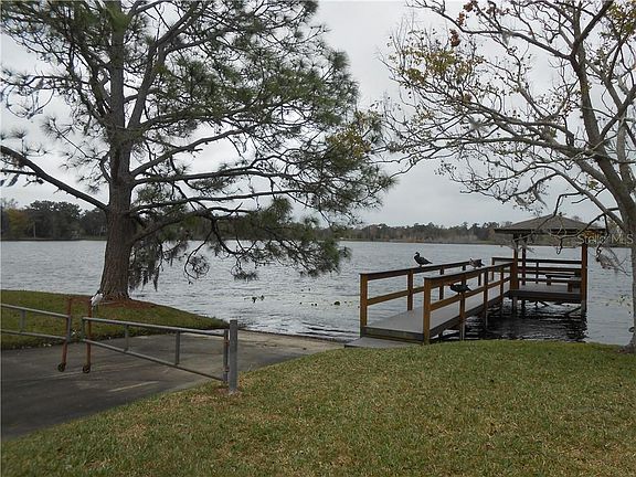 5th image of 940 Brydie Ct