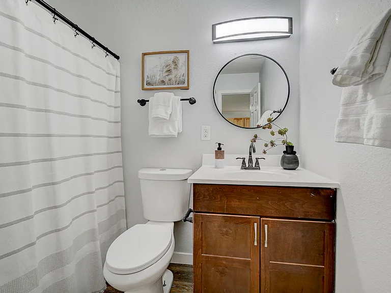 Summit View Apartments — Photo 15