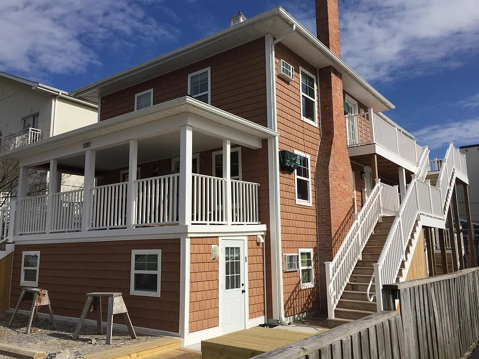 1202 N Baltimore Ave #9