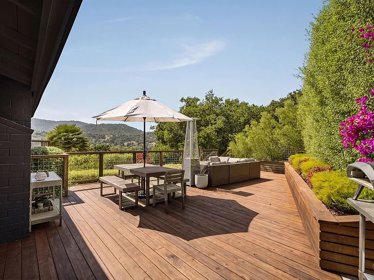 31 San Marino Dr — Photo 43