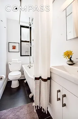 Sold by Compass | media 5