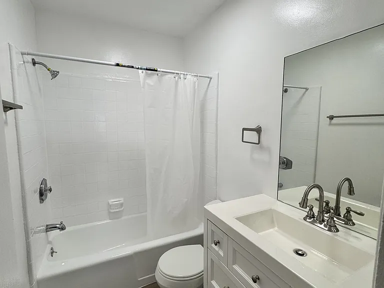 11668 Idaho Ave #5B — Photo 3