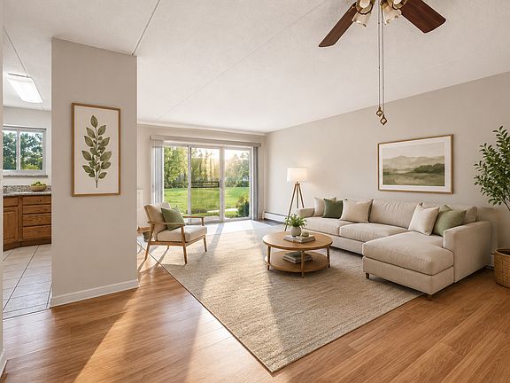 5th image of 573 Fairway View Dr APT 1B