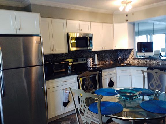 4th image of 4 Marina Dr APT C3