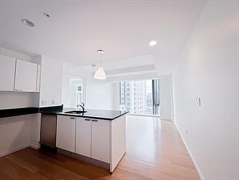 2 Earhart St #823 — Photo 2