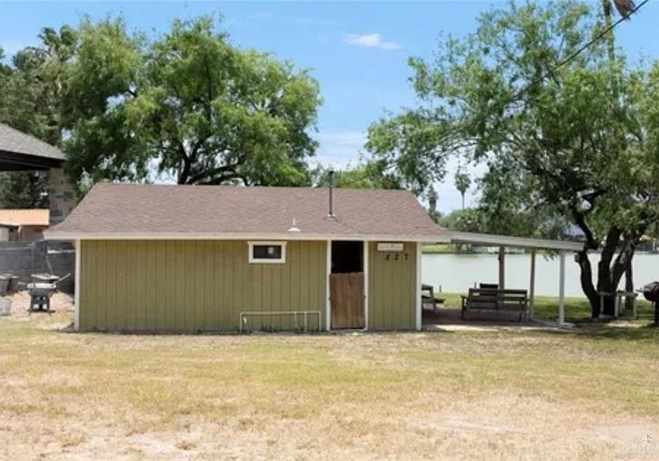 1st image of 827 E Kika De La Garza Blvd