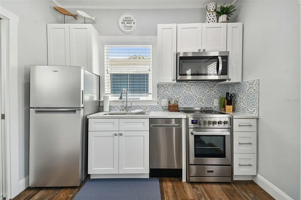1 bed, 1.5 bath, 448 sqft, $2,750 — Photo 4