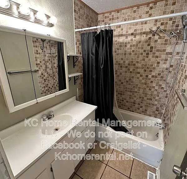 5903 E 149th St — Photo 15