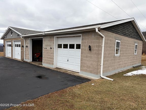 5th image of 19 Reisenweaver Ln